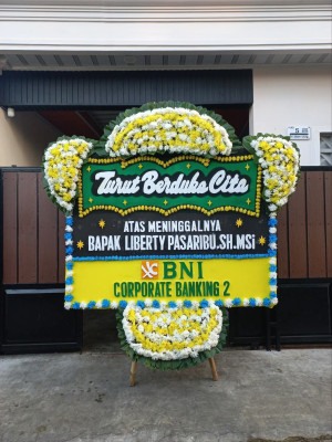 Papan Bunga Duka di Kaliawi Persada