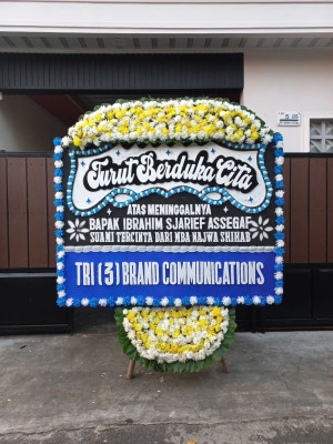 Papan Bunga Duka di Kaliawi Persada